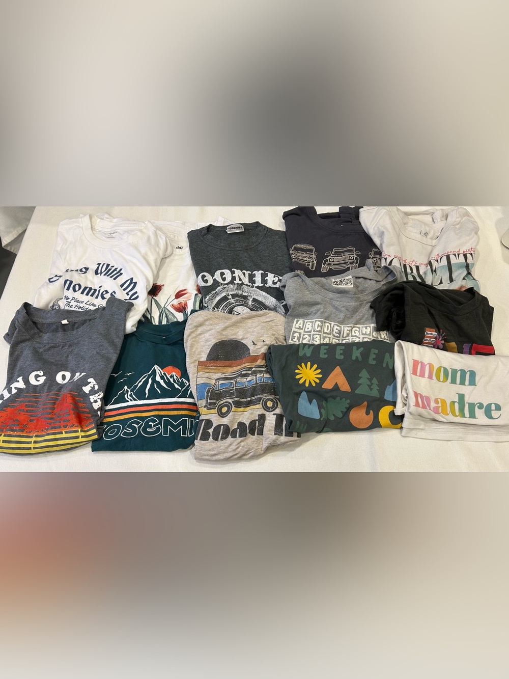 Women’s 12 graphic tshirt bundle